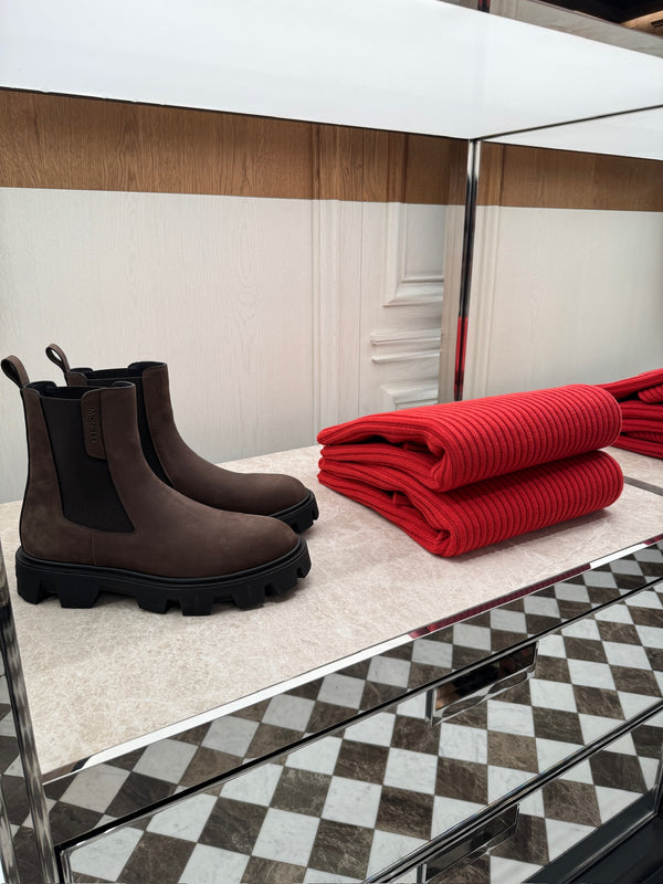 Peak City Nubuck Chelsea Boots