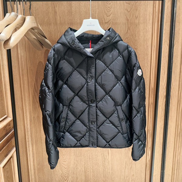 Arvouin Hooded Diamond-Quilted Short Down Jacket