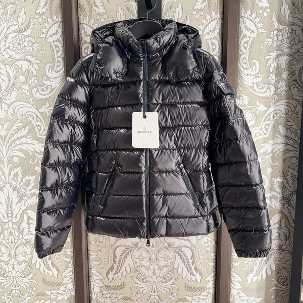 Classic Bady Hooded Short Down Jacket